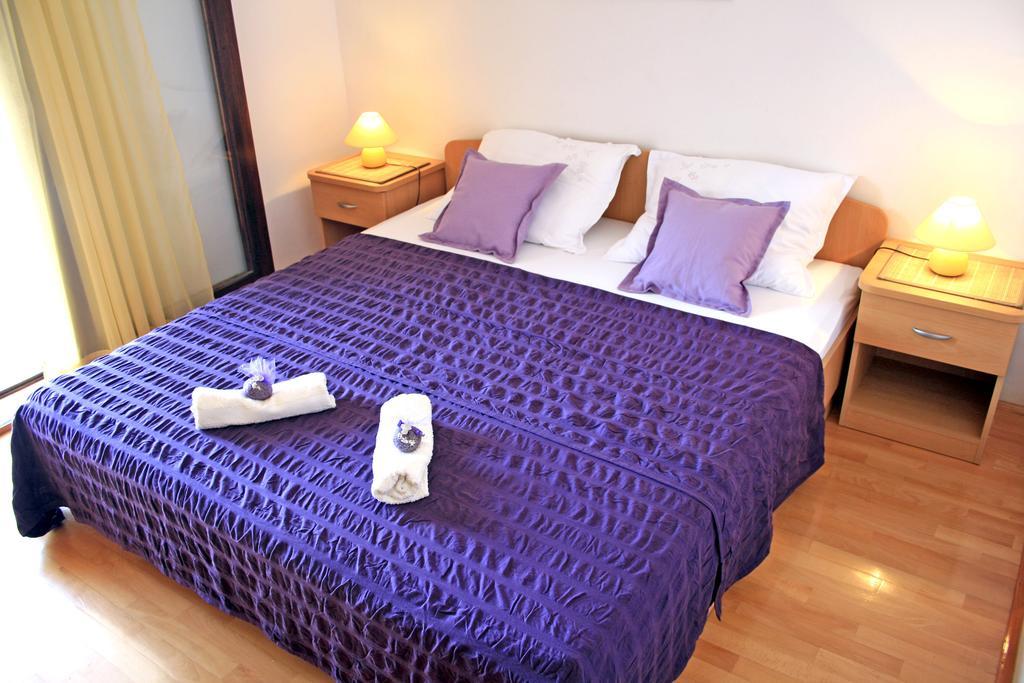 Apartments Villa Zvonimir スラティネ 部屋 写真